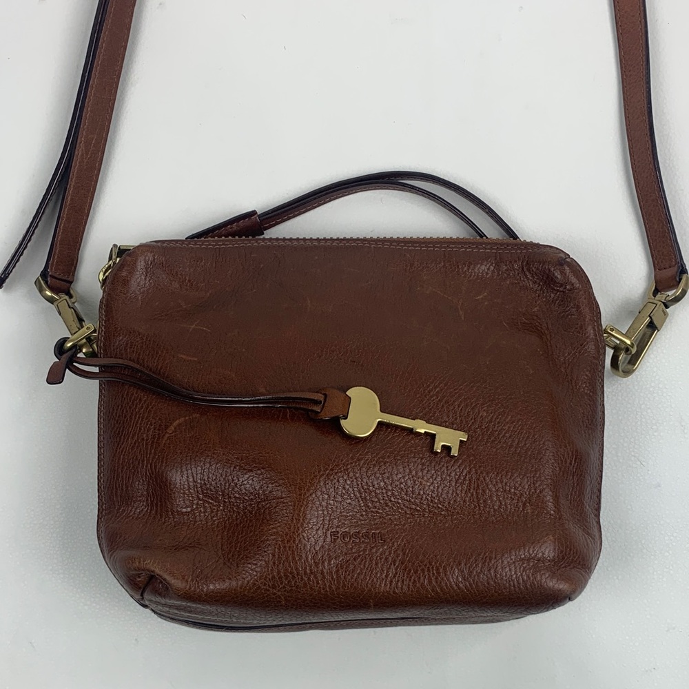 Fossil Vintage Dark Brown Cognac Leather Crossbody Bag Gold Key Charm Zipper